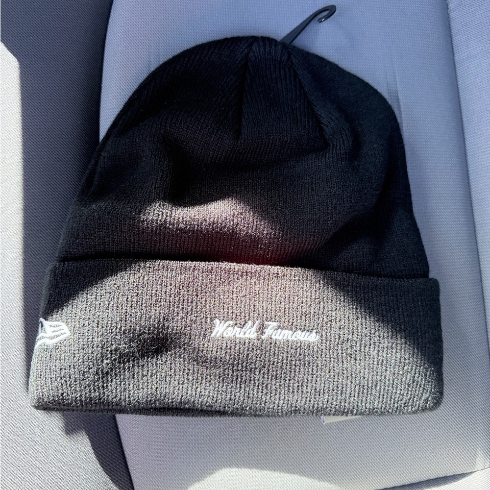 Supreme Black beanie with blue box logo - Picture 2 of 2